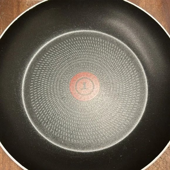 T-Fall 10.5 inch non-stick frying pan - Picture 3 of 5